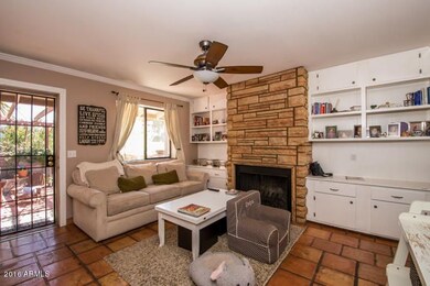 824_w_13th_st_MLS_HID1099123_ROOMlivingr