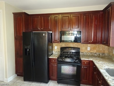 112 Limerick Ln unit 1, Phillipsburg, NJ 08865 - photo 5