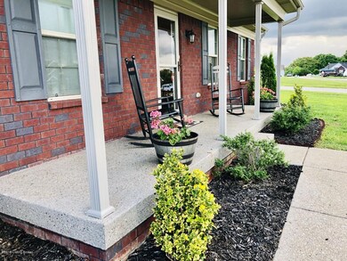 331 Gentry Crossings Blvd, Mount Washington, KY 40047 - photo 2