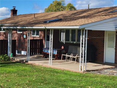 3352 Gail Ln, Whitehall, PA 18052 - photo 5