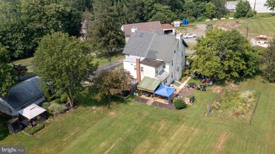 10 Evergreen Ln, Boyertown, PA 19512 - photo 2