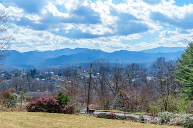 112 Hy Vu Dr, Canton, NC 28716 - photo 2