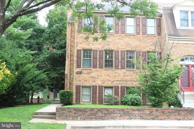 5823 Tudor Ln, Rockville, MD 20852 - photo 2