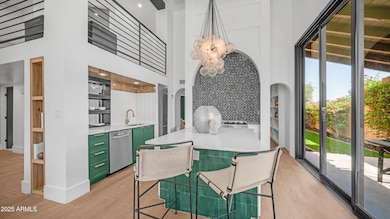 4434 E Camelback Rd Unit 128 kitchen3