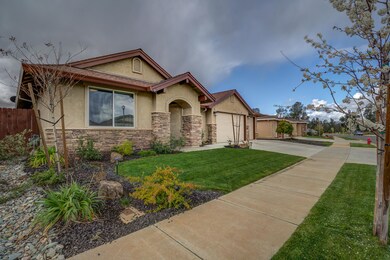 3233LemurianRoad_038