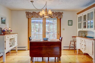 Spacious Dining Area