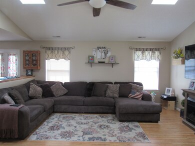 802 Springwater Rd, Kokomo, IN 46902 - photo 3