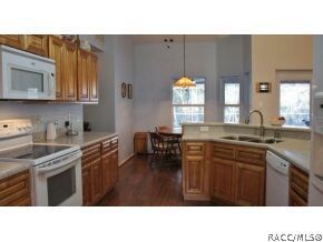 Towards breakfast nook