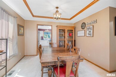 4404 Ridge Dr, Davenport, IA 52806 - photo 6