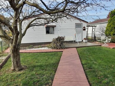 326 N 17th Ave, Beech Grove, IN 46107 - photo 4