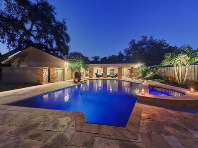 Gorgeous view of pool.