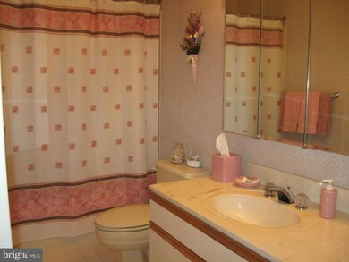 3011 Fallstaff Rd unit 205A, Baltimore, MD 21209 - photo 3