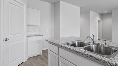 209 Affirmed Ct, Granbury, TX 76049 - photo 7