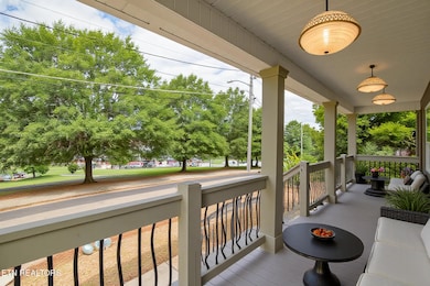 1810 Reynolds St, Knoxville, TN 37921 - photo 6