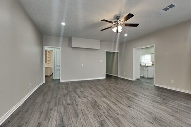 12127 Rocky Lake Dr, Houston, TX 77070 - photo 3