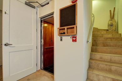 entry elevator