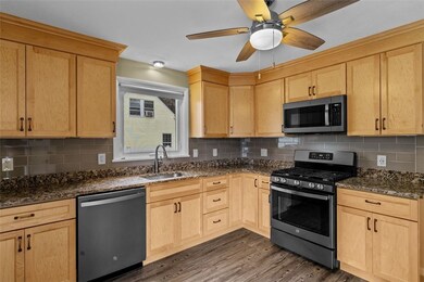 89 Carpenter St, Warwick, RI 02886 - photo 2