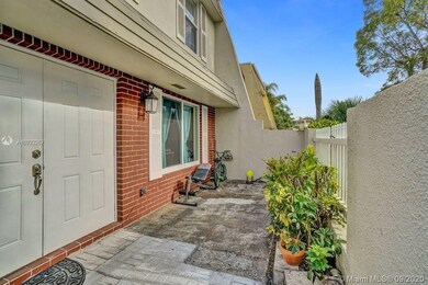 7592 NW 73rd Terrace, Tamarac, FL 33321 - photo 2