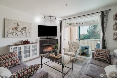 18527 101st Avenue Ct E unit 313, Puyallup, WA 98375 - photo 4