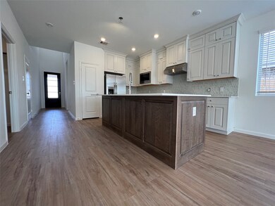 27123 Wandering Glen Ln, Katy, TX 77493 - photo 4