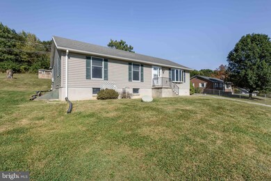 504 Tritapoe Dr, Knoxville, MD 21758 - photo 2