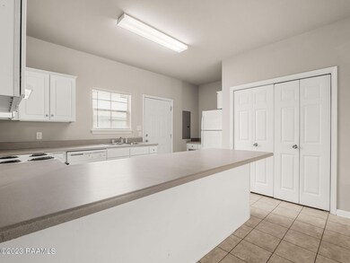 1711 Mignonette Ln unit 12-B, Lake Charles, LA 70605 - photo 4