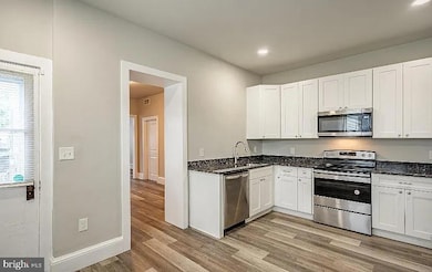 766 Queen St, Pottstown, PA 19464 - photo 5