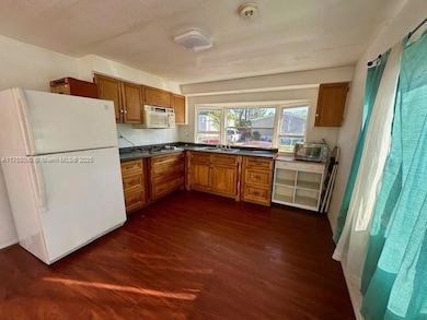 13491 SW 7th Place, Davie, FL 33325 - photo 3