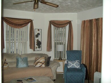 987 Middlesex St, Lowell, MA 01851 - photo 4