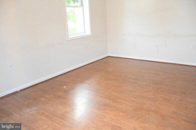 2826 W Oxford St unit 3RD FLOOR, Philadelphia, PA 19121 - photo 3