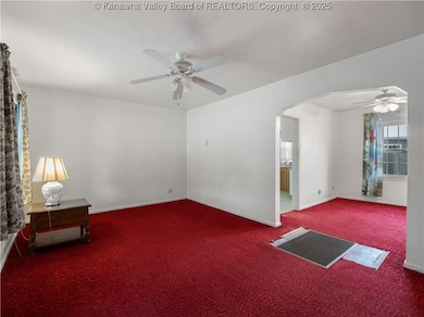 2039 Benedict Cir, Saint Albans, WV 25177 - photo 5