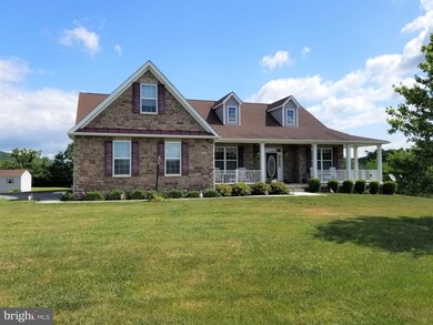 112 Mickey Mantle Ct, Berkeley Springs, WV 25411 - photo 2