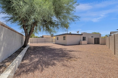 35-web-or-mls-19633-n-6th-pl