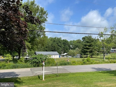 521 Harbor Dr, Annapolis, MD 21403 - photo 2