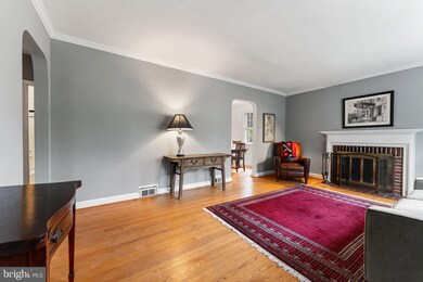 7506 Alfred Dr, Silver Spring, MD 20910 - photo 4