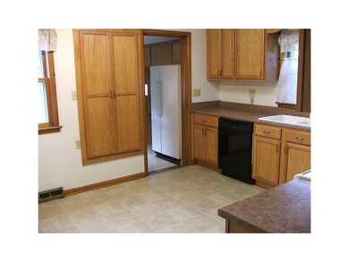 Eat-in Kitchen.