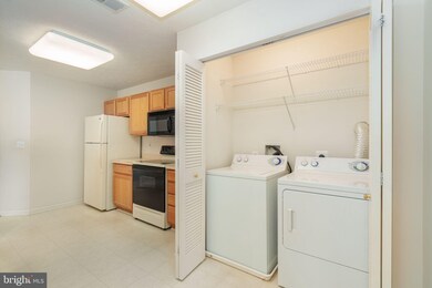 19 Brook Farm Ct unit E, Perry Hall, MD 21128 - photo 7