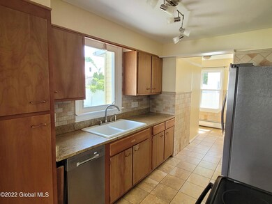 21 Jermain St, Albany, NY 12206 - photo 4