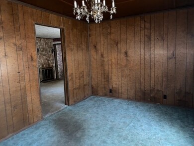 305 E Washington St, Winslow, IN 47598 - photo 5