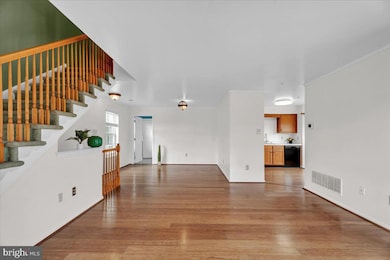 5606 Riverfront Dr unit 5606, Palmyra, NJ 08065 - photo 3