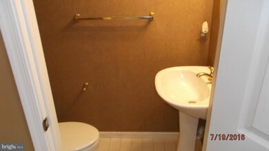 1628 White Oak Vista Dr, Silver Spring, MD 20904 - photo 4