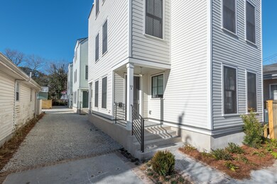 MarandaHolmesStreet-53