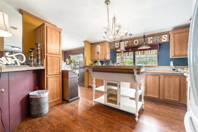 3308 Eric James Court, Lithia FL 33547 - Kitchen