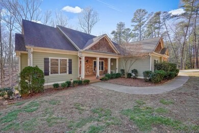 View of front of house featuring a porch