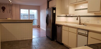 10250 Briar Forest Dr unit 23/5, Houston, TX 77042 - photo 6