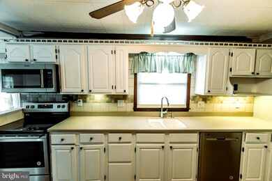 221 Hull Ave, Newark, DE 19711 - photo 4