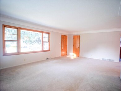 1110 Seneca Ave, Des Moines, IA 50313 - photo 3