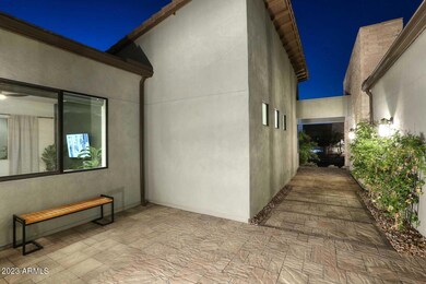 Night-Courtyard