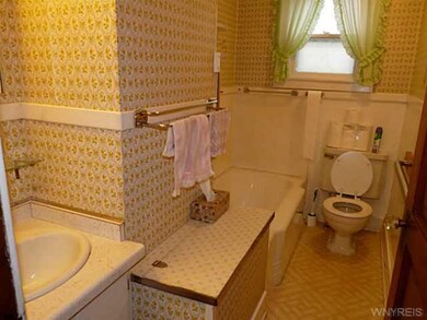 37 Washington St, North Tonawanda, NY 14120 - photo 6