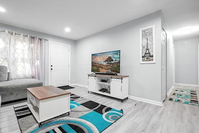 5081 Lockbourne Rd, Columbus, OH 43207 - photo 6